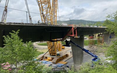 Nisterbrücke wird Hub für Hub weggesägt